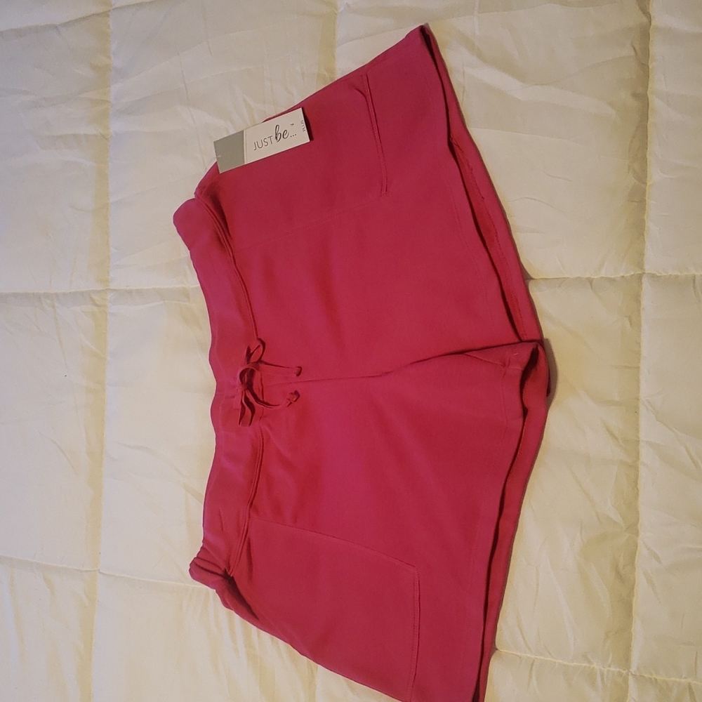 Ladies Fushia short Pants